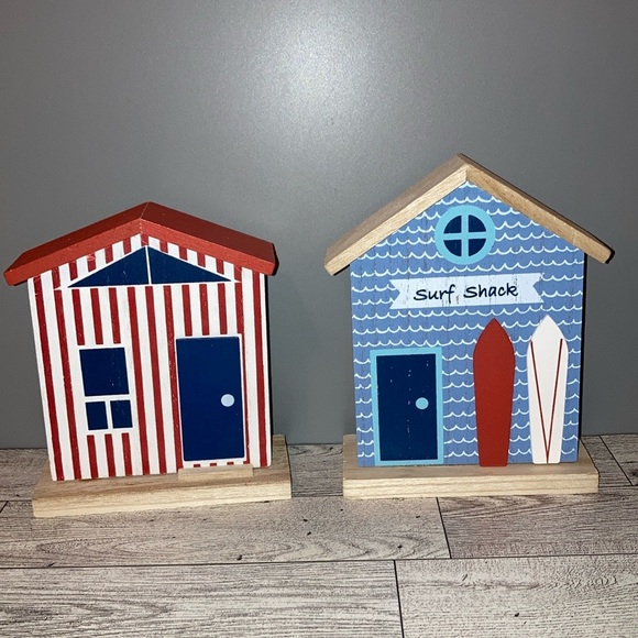 Target Dollar Spot Bullseye’s Playground 2-Piece Wooden Summer Beach Lake Houses - Picture 1 of 15